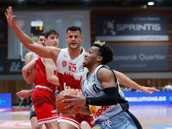 12 03 2022, basketball, BBL, main round, s Oliver Wuerzburg Hakro Merlins Crailsheim, GER, Wuerzburg, tectake Arena picture from left Filip Stanic s Oliver Wuerzburg and TJ Shorts II Merlins Copyright: HMBxMedia xHeikoxBecker