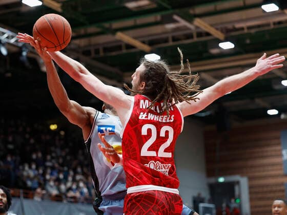 12 03 2022, basketball, BBL, main round, s Oliver Wuerzburg Hakro Merlins Crailsheim, GER, Wuerzburg, tectake Arena picture from left Richmond Aririguzoh Merlins and Craig Moller s Oliver Wuerzburg Copyright: HMBxMedia xHeikoxBecker