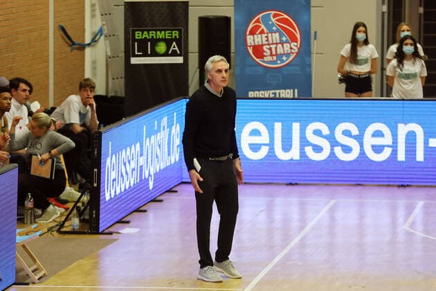 Rheinstars vs Eintracht Stahnsdorf Rheinstars Cologne vs Eintracht Stahnsdorf, basketball, BARMER 2 Basketball Bundesliga ProB, coach Stephan Baeck Rheinstars , 12 03 2022,