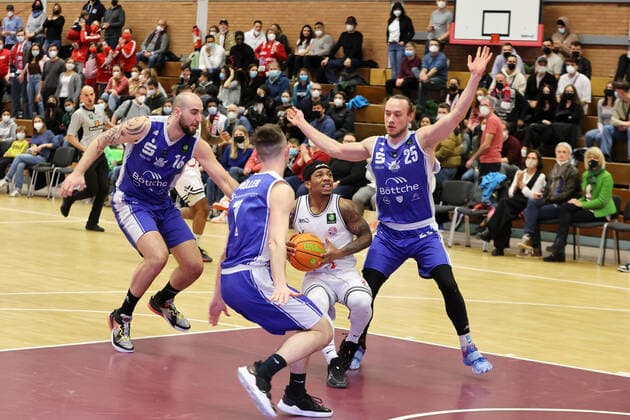 Rheinstars vs Eintracht Stahnsdorf Rheinstars Cologne vs Eintracht Stahnsdorf, Basketball, BARMER 2 Basketball Bundesliga ProB, Vincent Golson Rheinstars , 12 03 2022,