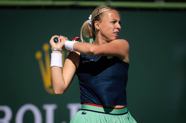 March 12, 2022, INDIAN WELS, CALIFORNIA, UNITED STATES: Anett Kontaveit of Estonia in action during the second round of the 2022 BNP Paribas Open WTA, Tennis Damen 1000 tennis tournament against Kristina Kucova of Slovakia INDIAN WELS UNITED STATES - ZUMAa181 20220312_zaa_a181_225 Copyright: xRobxPrangex