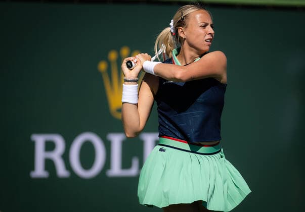 March 12, 2022, INDIAN WELS, CALIFORNIA, UNITED STATES: Anett Kontaveit of Estonia in action during the second round of the 2022 BNP Paribas Open WTA, Tennis Damen 1000 tennis tournament against Kristina Kucova of Slovakia INDIAN WELS UNITED STATES - ZUMAa181 20220312_zaa_a181_226 Copyright: xRobxPrangex