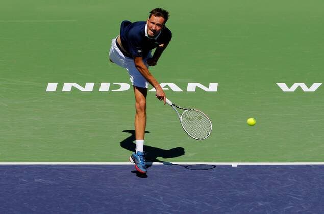 Mandatory Credit: Photo by Ella Ling Shutterstock (12845049ak) Daniil Medvedev of Russia in action BNP Paribas Open, Tennis, Day 4, Indian Wells Tennis Garden, California, USA - 12 Mar 2022 BNP Paribas Open, Tennis, Day 4, Indian Wells Tennis Garden, California, USA - 12 Mar 2022 Copyright: xEllaxLing Shutterstockx 12845049ak