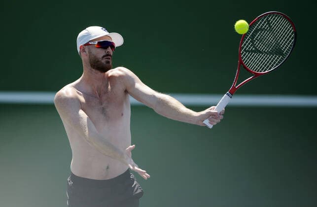 Mandatory Credit: Photo by Ella Ling Shutterstock (12845049bc) Jamie Murray of GBR in action during practice with his shirt off BNP Paribas Open, Tennis, Day 4, Indian Wells Tennis Garden, California, USA - 12 Mar 2022 BNP Paribas Open, Tennis, Day 4, Indian Wells Tennis Garden, California, USA - 12 Mar 2022 Copyright: xEllaxLing Shutterstockx 12845049bc