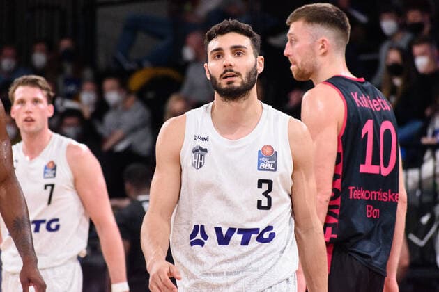 Basketball, 2022 season, easyCredit BBL, Hamburg Towers HAM Telekom Baskets Bonn BON , edel optics de Arena, 12 03 2022, 25 matchday Max DiLeo 3, HAM Hamburg Germany