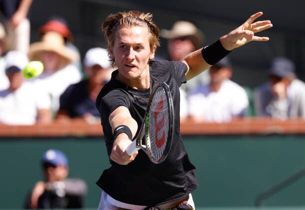 March 12, 2022 Sebastian Korda returns a shot against Rafael Nadal of Spain during the 2022 BNP Paribas Open at Indian Wells Tennis Garden in Indian Wells, California. Mandatory Photo Credit: CSM. Indian Wells United States of America - ZUMAc04_ 20220312_zaf_c04_222 Copyright: xCharlesxBausx