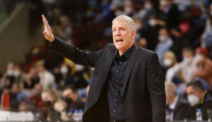 Ludwigsburg , Basketball easycredit BBL Bundesliga MHP Riesen Ludwigsburg vs Brose Bamberg , Coach John Patrick Riesen ,
