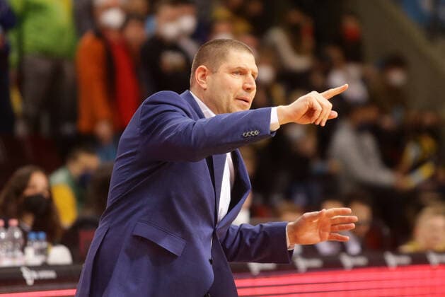 Ludwigsburg , Basketball easycredit BBL Bundesliga MHP Riesen Ludwigsburg vs Brose Bamberg , Oren Amiel coach Bamberg ,