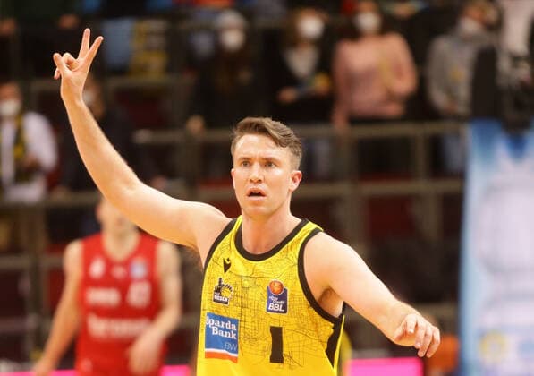 Ludwigsburg , Basketball easycredit BBL Bundesliga MHP Riesen Ludwigsburg vs Brose Bamberg , Jordan Hulls Giants ,
