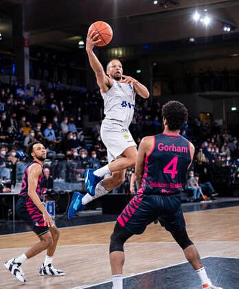 Parker Jackson Cartwright Bonn , Jaylon Brown Towers , Justin Gorham Bonn 12 03 22, Hamburg, Hamburg Towers vs Telekom Baskets Bonn, easyCredit BBL, Basketball Bundesliga, 1 Liga, Season 2021 2022, Matchday 25 Â