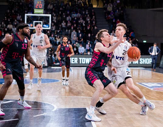 Javontae Hawkins Bonn , Seth Hinrichs Towers , Skyler Bowlin Bonn , Justus Hollatz Towers 12 03 22, Hamburg, Hamburg Towers vs Telekom Baskets Bonn, easyCredit BBL, Basketball Bundesliga, 1 Liga, Saison 2021 2022, 25 Spieltag Â
