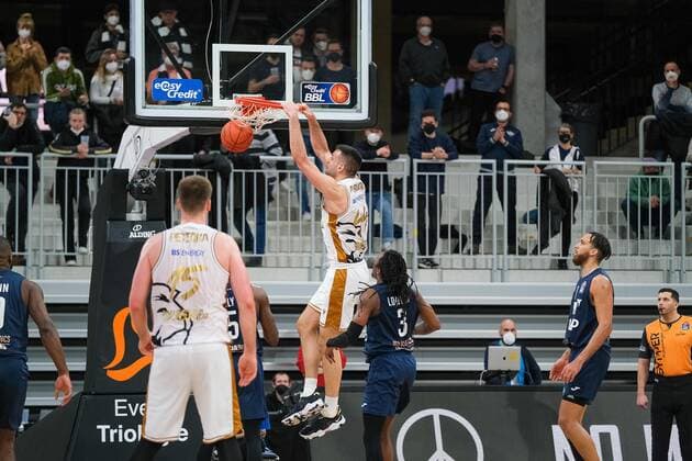 Benedikt Turudic Basketball Loewen Braunschweig, 44 at the dunk, MLP Academics Heidelberg vs Basketball Loewen Braunschweig, Basketball, easyCredit Bundesliga, 25 Spieltag, Saison 2021 2022, 12 03 2022, MLP Academics Heidelberg vs Basketball Loewen Braunschweig, Basketball, easyCredit Bundesliga, 25 Spieltag, Saison 2021 2022, 12 03 2022, Heidelberg Copyright: xEibner-Pressefotox EP_EER