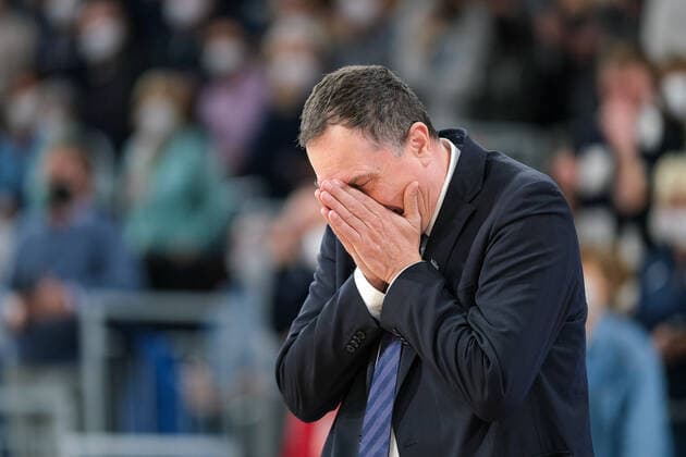 Branislav Ignjatovic MLP Academics Heidelberg,Head coach is visibly disappointed sadly dejected, MLP Academics Heidelberg vs Basketball Loewen Braunschweig, basketball, easyCredit Bundesliga, 25 match day, season 2021 2022, 12 03 2022, MLP Academics Heidelberg vs Basketball Loewen Braunschweig, basketball, easyCredit Bundesliga, 25 match day, season 2021 2022, 12 03 2022, Heidelberg Copyright: xEibner-Pressefotox EP_EER