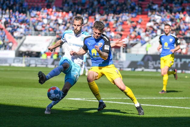 v li Dominick Drexler Schalke, 24 Florian Pick FC Ingolstadt, 26 in duel, duel, tackle, dynamics, action, action, 13 03 2022, Ingolstadt Germany , Football, 2 Bundesliga, FC Ingolstadt 04 FC Schalke 04, DFB DFL REGULATIONS PROHIBIT ANY USE OF PHOTOGRAPHS AS IMAGE SEQUENCES AND OR QUASI VIDEO xslx