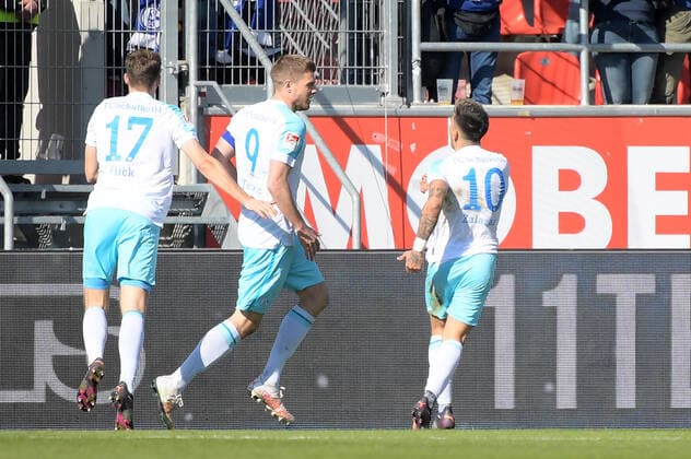 13 03 2022, xemx, football 2 Bundesliga, FC Ingolstadt FC Schalke 04 emspor, v l Rodrigo Zalazar FC Schalke 04 celebrate the goal, The goal cheer to 0 1 DFL DFB REGULATES PROHIBIT ANY USE OF PHOTOGRAPHS as IMAGE SEQUENCES and or QUASI VIDEO Ingolstadt