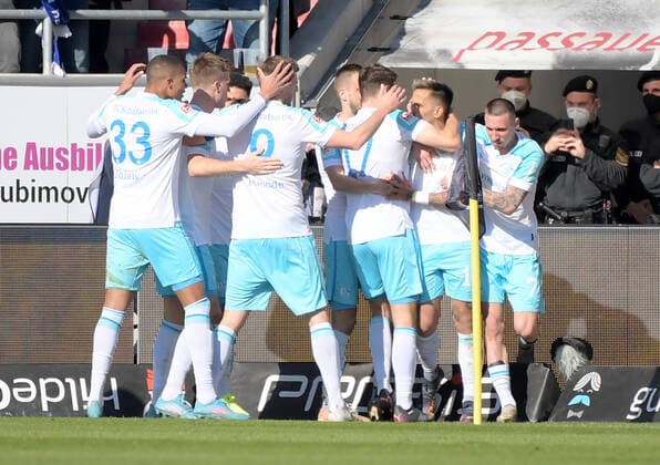 13 03 2022, xemx, football 2 Bundesliga, FC Ingolstadt FC Schalke 04 emspor, v l Rodrigo Zalazar FC Schalke 04 celebrate the goal, The goal cheer to 0 1 DFL DFB REGULATES PROHIBIT ANY USE OF PHOTOGRAPHS as IMAGE SEQUENCES and or QUASI VIDEO Ingolstadt