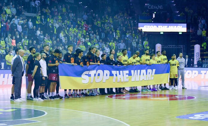 GER, Basketball,easy Credit BBL, EWE Baskets Oldenburg vs Chemnitz 99ers 13 03 2022, EWE Arena, Oldenburg, GER, easy Credit BBL, EWE Baskets Oldenburg vs Chemnitz 99ers , pictured before the game with the banner Stop the War nordphotoxRojahn nph00310