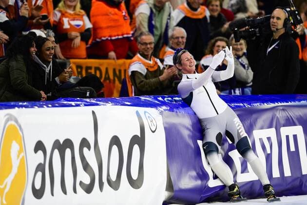Bilder des Jahres 2022, Sport 03 März Sport Themen der Woche KW10 Sport Bilder des Tages HeereNVEEN - Claudia Pechstein (GER) reacts after the mass start during the Speed skating, Eisschnelllauf World Cup Final in Thialf on March 13, 2022 in Heerenveen, the Netherlands. ANP OLAF KRAAK Speed Skating - Day 2 2022 xVIxANPxSportx xxANPxIVx *** HeereNVEEN Claudia Pechstein GER reacts after the mass start during the Speed Skating World Cup Final at Thialf on March 13, 2022 in Heerenveen, the Netherlands ANP OLAF KRAAK Speed Skating Day 2 2022 xVIxANPxSportx xxANPxIVx 445516990 originalFilename: 445516990.jpg