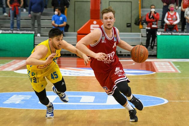 Tamir Blatt, Bjarne Kraushaar 25 matchday, Basketball Bundesliga, Basketball season 2021 2022, Germany, easyCredit BBL, Germany, Giessen 46ers, giessen red, men, Jobstairs GIESSEN 46ers Alba Berlin, men, Berlin in yellow