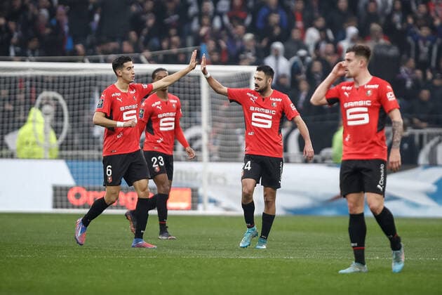 Joie des joueurs de Rennes apres le but de Benjamin Bourigeaud (Rennes) FOOTBALL : Olympique Lyonnais vs Stade Rennais - Ligue 1 Uberteat - 13 03 2022 AurelienMorissard Panoramic 