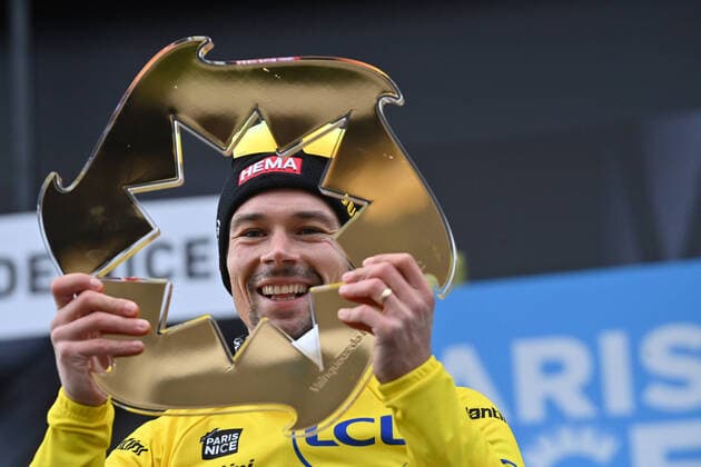 Bilder des Jahres 2022, Sport 03 März Sport Themen der Woche KW10 Slovenian Primoz Roglic of Jumbo-Visma celebrates on the podium after winning the general ranking after stage eight, the final stage of the 80th edition of the Paris-Nice cycling race, from Nice to Nice (115,6 km) in France, Sunday 13 March 2022. DAVIDxSTOCKMAN  x21320967x