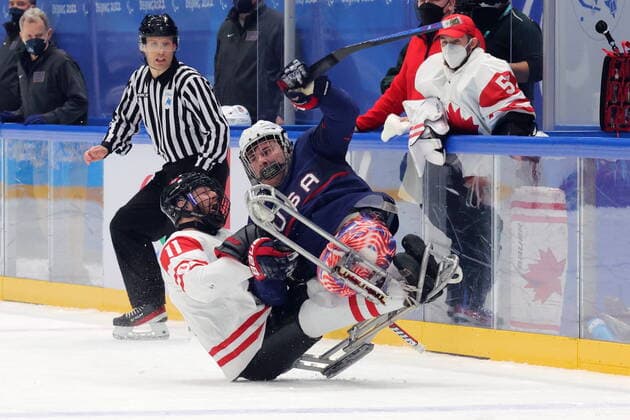 (L-R) Adam Dixon (CAN), Brody Roybal (USA), MARCH 13, 2022 - Para Ice hockey, Eishockey : Final match between United States 5-0 Canada during the Beijing 2022 Paralympic Winter games, Winterspiele,Spiele, Summer games at National Indoor Stadium in Beijing, China.  (183223092)