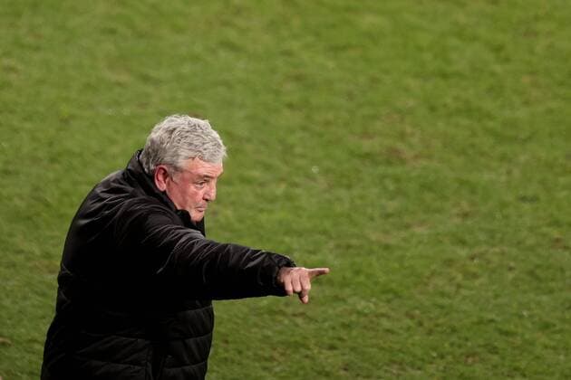 Mandatory Credit: Photo by Paul Greenwood Shutterstock (12845035bu) West Bromwich Albion manager Steve Bruce West Bromwich Albion v Huddersfield Town, EFL Sky Bet Championship, Football, Hawthornes, West Bromwich, UK - 11 Mar 2022 EDITORIAL USE ONLY No use with unauthorised audio, video, data, fixture lists (outside the EU), club league logos or live services. Online in-match use limited to 45 images (+15 in extra time). No use to emulate moving images. No use in betting, games or single club league player publications services. West Bromwich Albion v Huddersfield Town, EFL Sky Bet Championship, Football, Hawthornes, West Bromwich, UK - 11 Mar 2022 EDITORIAL USE ONLY No use with unauthorised audio, video, data, fixture lists (outside the EU), club league logos or live services. Online in-match use limited to 45 images (+15 in extra time). No use to emulate moving images. No use in betting, games or Copyright: xPaulxGreenwood Shutterstockx 12845035bu