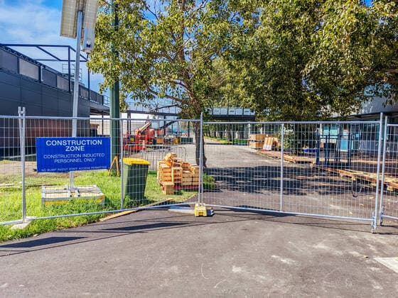 March 14, 2022: MELBOURNE, AUSTRALIA - MARCH 14 2022: Track build and preparations for the 2022 Formula 1 Australian Grand Prix to be held on April 7-10 2022. - ZUMAp121 20220314_zsp_p121_023 Copyright: xChrisxPutnamx