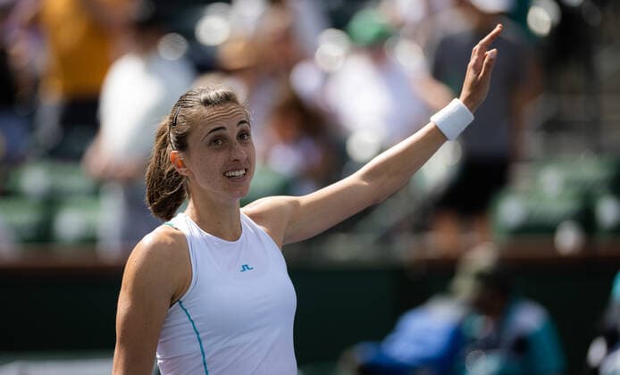 March 13, 2022, INDIAN WELS, CALIFORNIA, UNITED STATES: Petra Martic of Croatia in action during the third round of the 2022 BNP Paribas Open WTA, Tennis Damen 1000 tennis tournament against Emma Raducanu of Great Britain INDIAN WELS UNITED STATES - ZUMAa181 20220313_zaa_a181_223 Copyright: xRobxPrangex