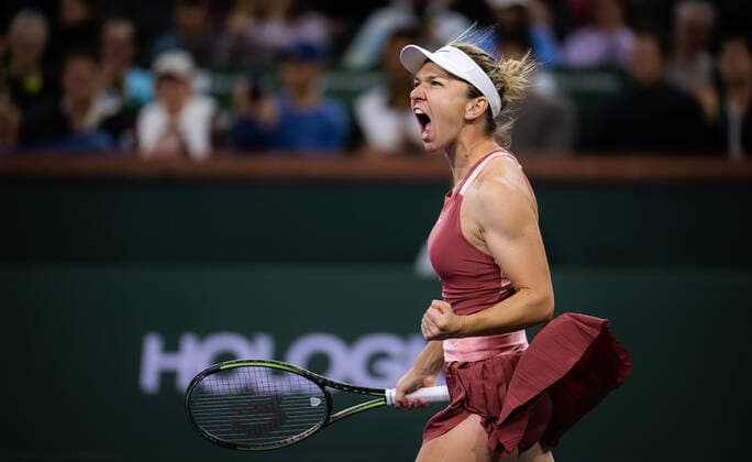 March 13, 2022, INDIAN WELS, CALIFORNIA, UNITED STATES: Simona Halep of Romania in action during the third round of the 2022 BNP Paribas Open WTA, Tennis Damen 1000 tennis tournament against Cori Gauff of the United States INDIAN WELS UNITED STATES - ZUMAa181 20220313_zaa_a181_291 Copyright: xRobxPrangex