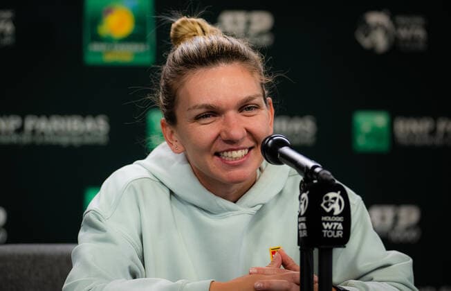 March 13, 2022, INDIAN WELS, CALIFORNIA, UNITED STATES: Simona Halep of Romania talks to the media after the third round of the 2022 BNP Paribas Open WTA, Tennis Damen 1000 tennis tournament INDIAN WELS UNITED STATES - ZUMAa181 20220313_zaa_a181_297 Copyright: xRobxPrangex