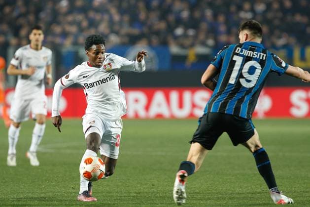 Atalanta vs Bayer Leverkusen, last 16 1st leg Europe League 2021-2022 Italy, Bergamo, march 10 2022: Jeremie Frimpong (Leverkusen defender) pass shot in the second half during football match ATALANTA vs BAYER LEVERKUSEN, last16 1st leg Europe League 2021-2022 , Gewiss stadium Bergamo Italy Copyright: MGC