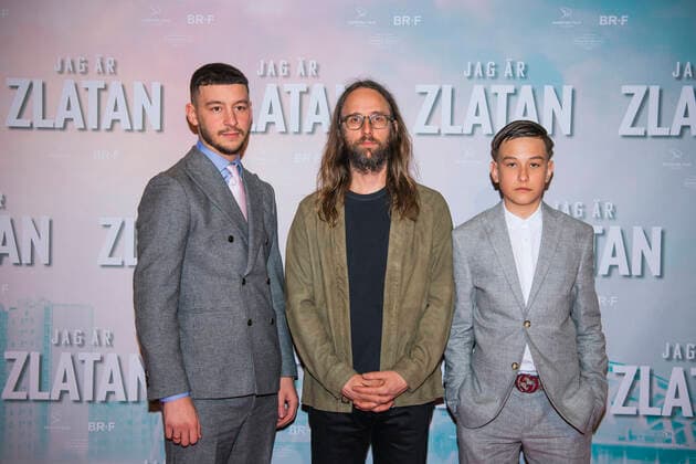220314 Granit Rushiti, director Jens Sjögren and Dominic Andersson Bajraktari arrive for the gala premiere of the film I am Zlatan on March 14, 2022 in Stockholm,  Copyright: JONATHANxNÄCKSTRAND BB220314JN009