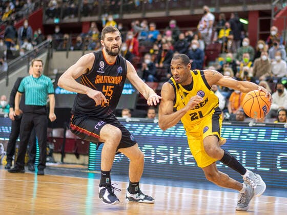 Tremmell Darden MHP Riesen Ludwigsburg 21 , GER, MHP Riesen Ludwigsburg vs Galatasaray Nef, basketball, Champions League, BCL, Best of 16, 2021 2022, 14 03 2022, GER, MHP Riesen Ludwigsburg vs Galatasaray Nef, basketball, Champions League, BCL, Best of 16, 2021 2022, 14 03 2022 Ludwigsburg Copyright: xSaschaxWaltherx BCL_MHP_SWA