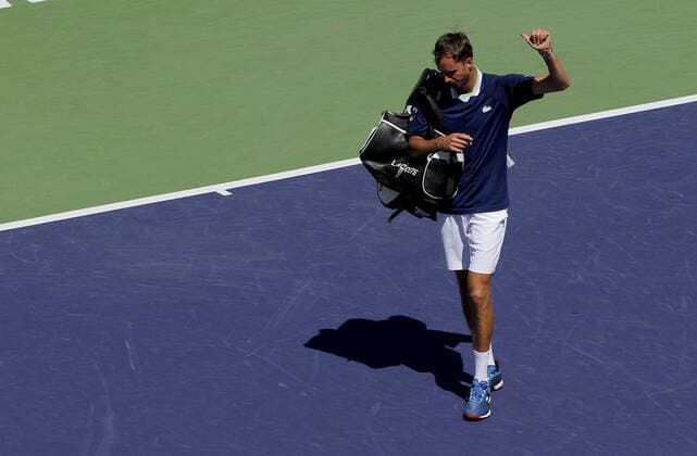 Mandatory Credit: Photo by Ella Ling Shutterstock (12845056q) Daniil Medvedev of Russia waves goodbye BNP Paribas Open, Tennis, Day 6, Indian Wells Tennis Garden, California, USA - 14 Mar 2022 BNP Paribas Open, Tennis, Day 6, Indian Wells Tennis Garden, California, USA - 14 Mar 2022  Copyright: xEllaxLing Shutterstockx 12845056q