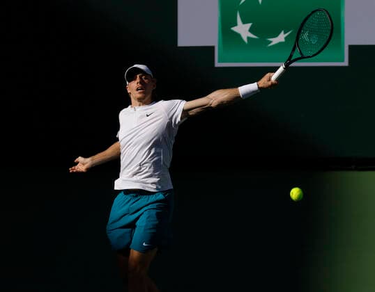 March 14, 2022 Denis Shapovalov of Canada returns a shot against Reilly Opelka during the 2022 BNP Paribas Open at Indian Wells Tennis Garden in Indian Wells, California. Mandatory Photo Credit: CSM. Indian Wells United States of America - ZUMAc04_ 20220314_zaf_c04_108 Copyright: xCharlesxBausx