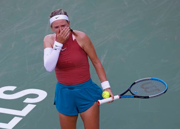 Sport Bilder des Tages March 14, 2022 Victoria Azarenka of Belarus cries during her match against Elena Rybakina of Kazakhstan during the 2022 BNP Paribas Open at Indian Wells Tennis Garden in Indian Wells, California. Mandatory Photo Credit: CSM. Indian Wells United States of America - ZUMAc04_ 20220314_zaf_c04_126 Copyright: xCharlesxBausx