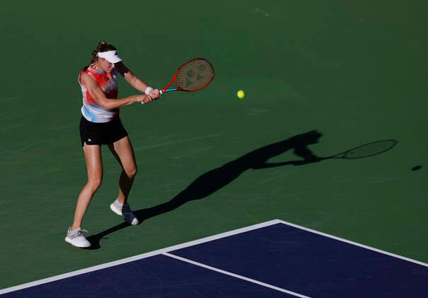 March 14, 2022 Elena Rybakina of Kazakhstan returns a shot against Victoria Azarenka of Belarus during the 2022 BNP Paribas Open at Indian Wells Tennis Garden in Indian Wells, California. Mandatory Photo Credit: CSM. Indian Wells United States of America - ZUMAc04_ 20220314_zaf_c04_133 Copyright: xCharlesxBausx