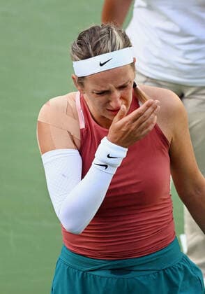 INDIAN WELLS, CA - MARCH 14: Victoria Azarenka of Russia crying on stadium one court during a tennis match against Elena Rybakina of Kazakhstan during a tennis match at the BNP Paribas Open played on March 14, 2022 at the Indian Wells Tennis Garden in Indian Wells, CA. (Photo by John Cordes Icon Sportswire) TENNIS: MAR 14 BNP Paribas Open Icon506220314110