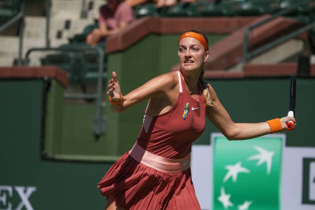 INDIAN WELLS, CA - MARCH 14: Petra Kvitova (CZE) hits a forehand during the BNP Paribas Open on March 14, 2022 at Indian Wells Tennis Garden in Indian Wells, CA. (Photo by George Walker Icon Sportswire) TENNIS: MAR 14 BNP Paribas Open Icon220314015