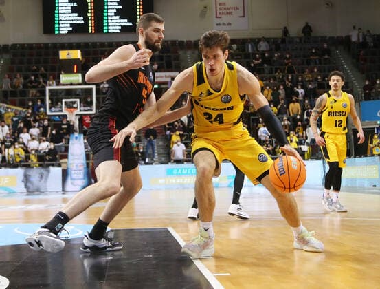 Ethan Rapp Giants, right MHP Riesen Ludwigsburg vs Galatasaray Nef Basketball Champions League 2021 2022 Ludwigsburg , GER, 14 03 2022,