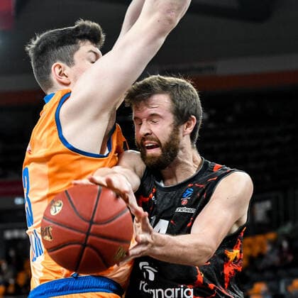 GER, EuroCup, ratiopharm Ulm vs Herbalife Gran Canaria 15 03 2022, ratiopharm arena, New Ulm, GER, EuroCup, ratiopharm Ulm vs Herbalife Gran Canaria, in picture Nicolas Bretzel Ulm, 13 , John Shurna Gran Canaria, 14 nordphotoxGmbHx xHafner nph00200