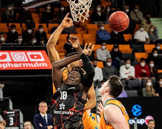 Khalifa Diop CB Gran Canaria, 18 , Nicolas Bretzel Ratiopharm Ulm 13 GER, Ratiopharm Ulm vs Gran Canaria, 7DAYS Eurocup Basketball, 15 match day, 15 03 2022 Ratiopharm Ulm vs Gran Canaria, 7 Days Eurocup Basketball, 15 match day New Ulm. Copyright: xEibner-Pressefoto RogerxBuerkex EP_EER