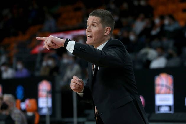 15 03 2022, Neu Ulm, Germany, ratiopharm Arena, ratiopharm ulm vs Gran Canaria Basketball 7 Days EuroCup, Head Coach Jaka Lakovic ratiopharm ulm gestures Photo H Langer Neu Ulm ratiopharm Arena Bayern Germany  541_ULMCRN20220315_056 Langer-541