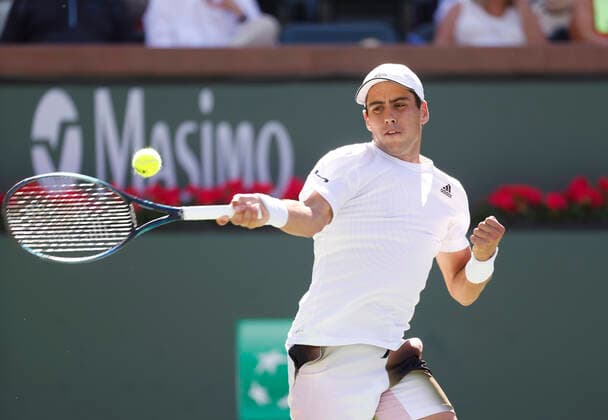 March 15, 2022 Jaume Munar of Spain returns a shot against Taylor Fritz during the 2022 BNP Paribas Open at Indian Wells Tennis Garden in Indian Wells, California. Mandatory Photo Credit: CSM. Indian Wells United States of America - ZUMAc04_ 20220315_zaf_c04_064 Copyright: xCharlesxBausx