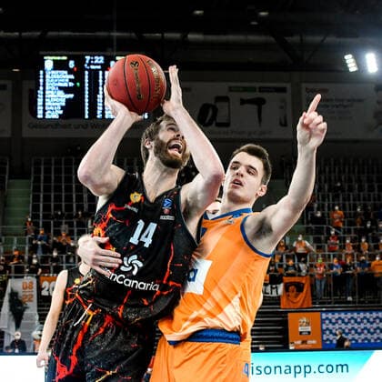 GER, EuroCup, ratiopharm Ulm vs Herbalife Gran Canaria 15 03 2022, ratiopharm arena, New Ulm, GER, EuroCup, ratiopharm Ulm vs Herbalife Gran Canaria, in picture John Shurna Gran Canaria, 14 , Fedor Zugic Ulm, 44 nordphotoxGmbHx xHafner nph00200