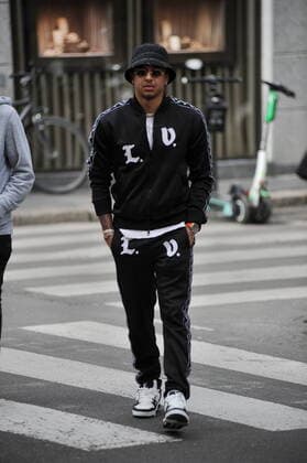 Milan, 16-03-2022 JESSE LINGARD, Manchester United, ManU and ENGLAND NATIONAL football player, caught having lunch in a well-known restaurant in the center with some friends. After having eaten at the Salumaio di Montenapoleone JESSE LINGARD takes a walk along the streets of the fashion district, then also enters DIOR to go shopping, not before having granted several photos to some fans who have recognized him.  Copyright: xMimmoxCarrierox xipa-agency.netx xMIMMOxCARRIERO-x