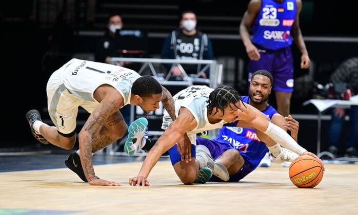 16 03 2022 Basketball Season 2021 2022 2 Bundesliga Pro A 21 Game Day Nuremberg Falcons Basketball Club NBC Phoenix Hagen Dupree Mc Brayer 1, Nuremberg Falcons BC NBC and Evan Derek Taylor 10, Nuremberg Falcons BC NBC vs. Shawn Occeus 1, Phoenix Hagen , rear