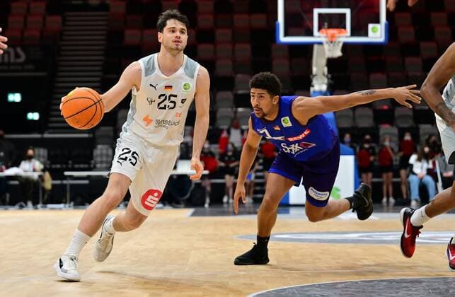 16 03 2022 Basketball Season 2021 2022 2 Bundesliga Pro A 21 Matchday Nuremberg Falcons Basketball Club NBC Phoenix Hagen Tim Köpple Koepple 25, Nuremberg Falcons BC NBC Paul Giese 7, Phoenix Hagen