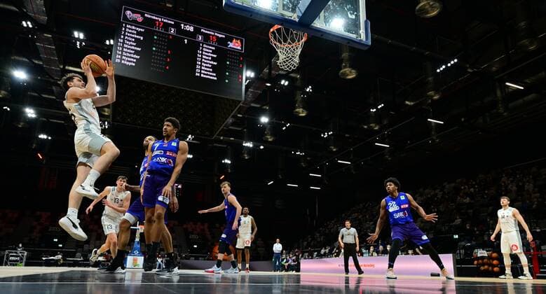 16 03 2022 basketball season 2021 2022 2 Bundesliga Pro A 21 matchday Nürnberg Falcons Basketball Club NBC Phoenix Hagen Tim Köpple Koepple 25, Nürnberg Falcons BC NBC , left